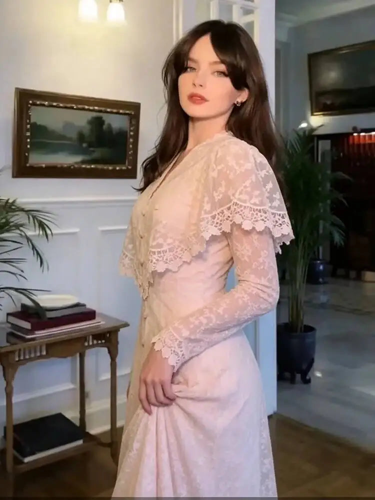 Vintage V-neck Lotus Leaf Shawl Long Sleeved Embroidered Waist Cinching Dresses