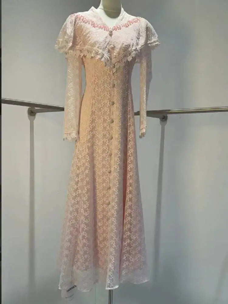 Vintage V-neck Lotus Leaf Shawl Long Sleeved Embroidered Waist Cinching Dresses