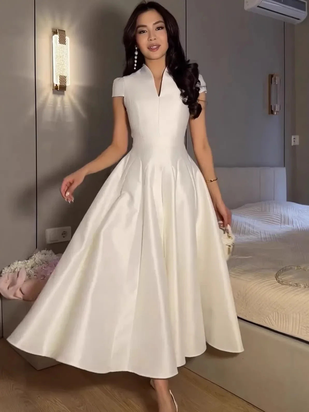 Temperament Stand Collar Short Sleeved Pleated Waist Mid Length Dresses