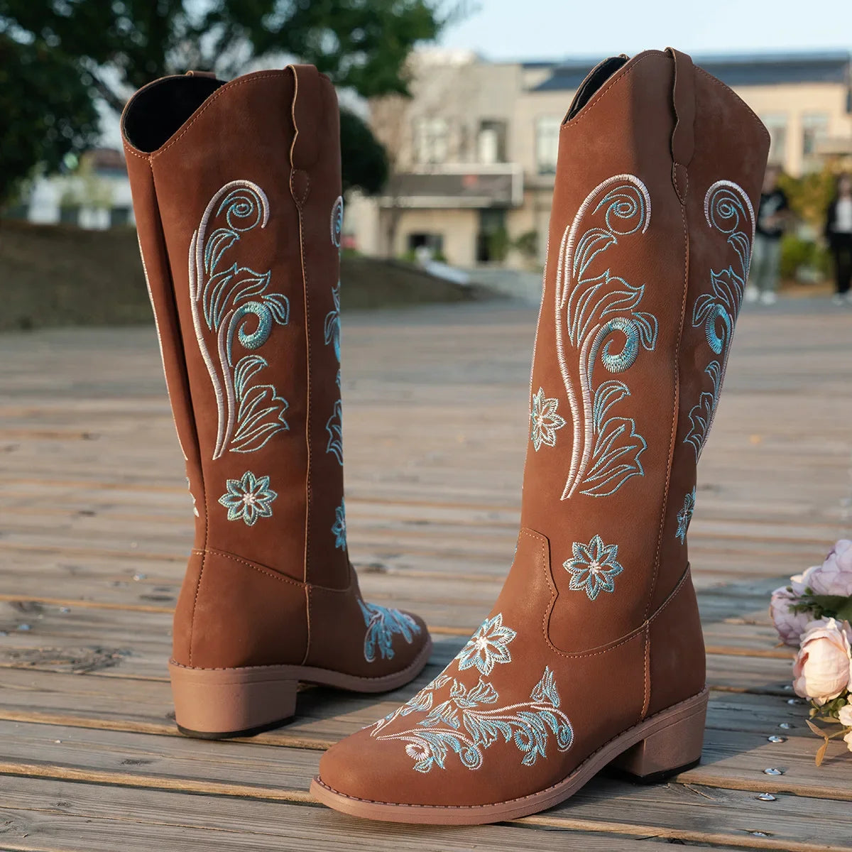 White Cowboy Embroidery Boots