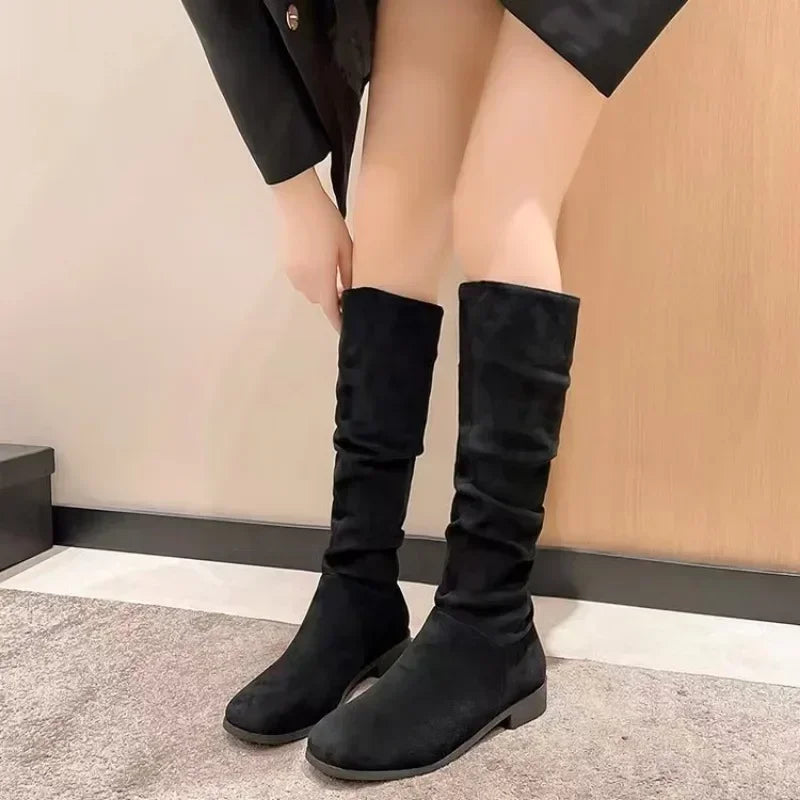 Low-heeled nude pleated suede high boots