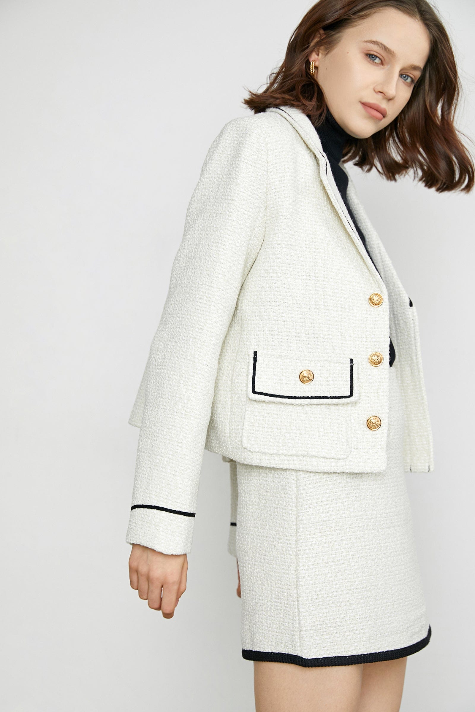 Nakoa White Contrast Trim Blazer