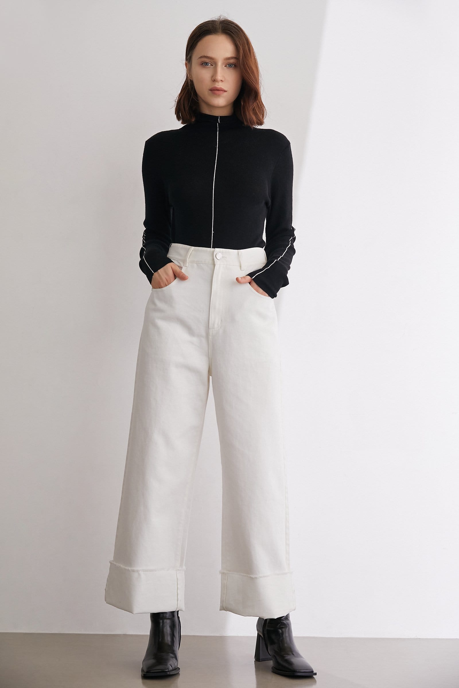 Manolo Black Premium Wool Contrast Trim Sweater