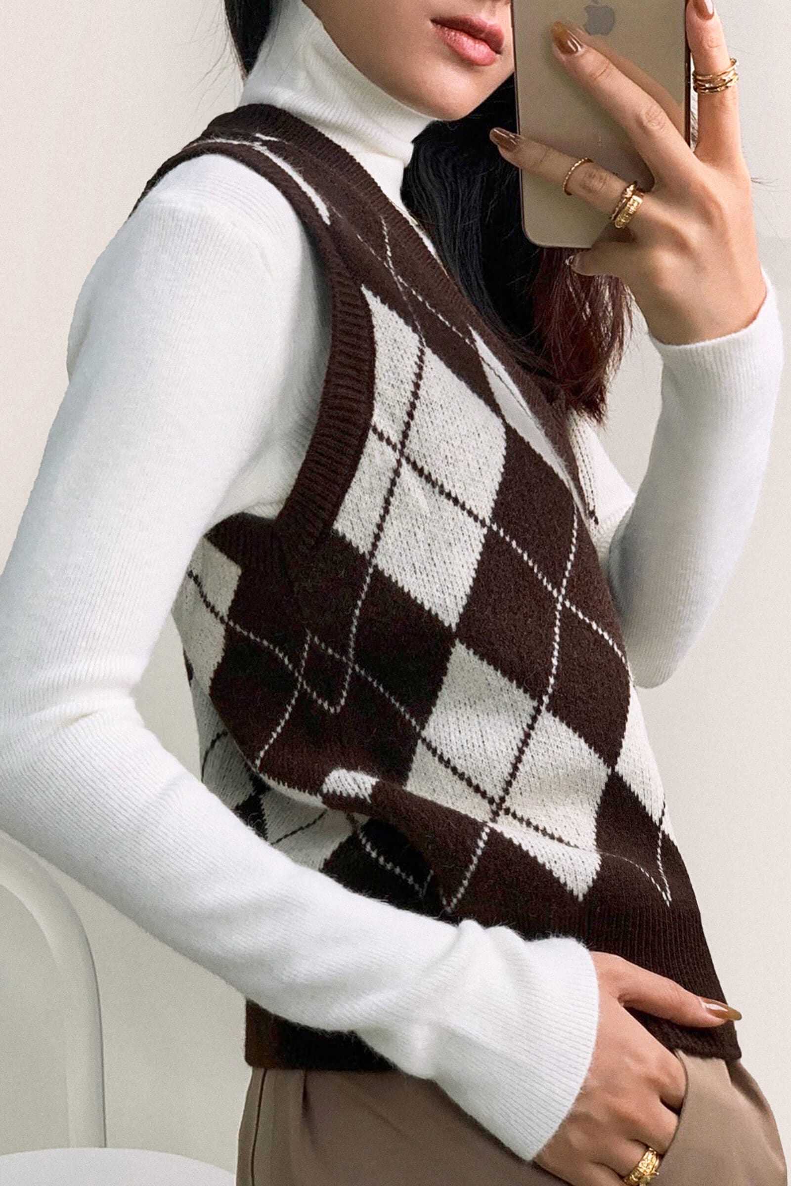 Saddle Brown V-Neck Diamond-Check Knitted Vest