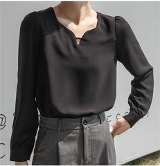 Black Long-Sleeved Blouse With A Collar Like A Drop Of Water