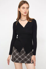 Myrline Black V-Neck Sweater