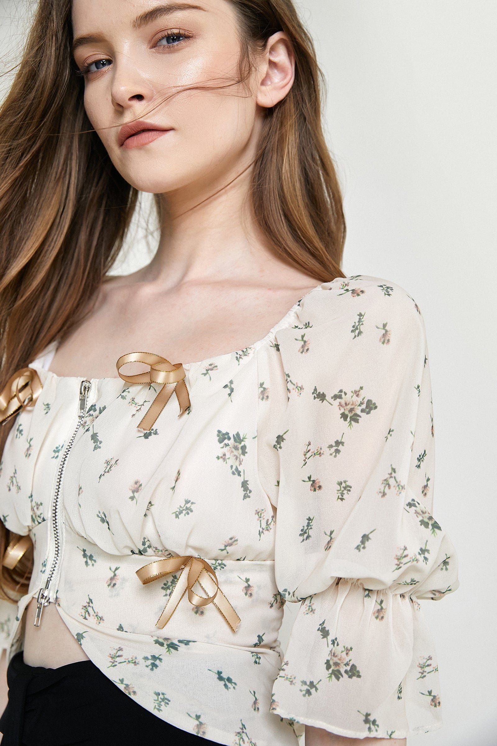 Old Lace Floral Print Bowknot Detail Zip-Up Blouse