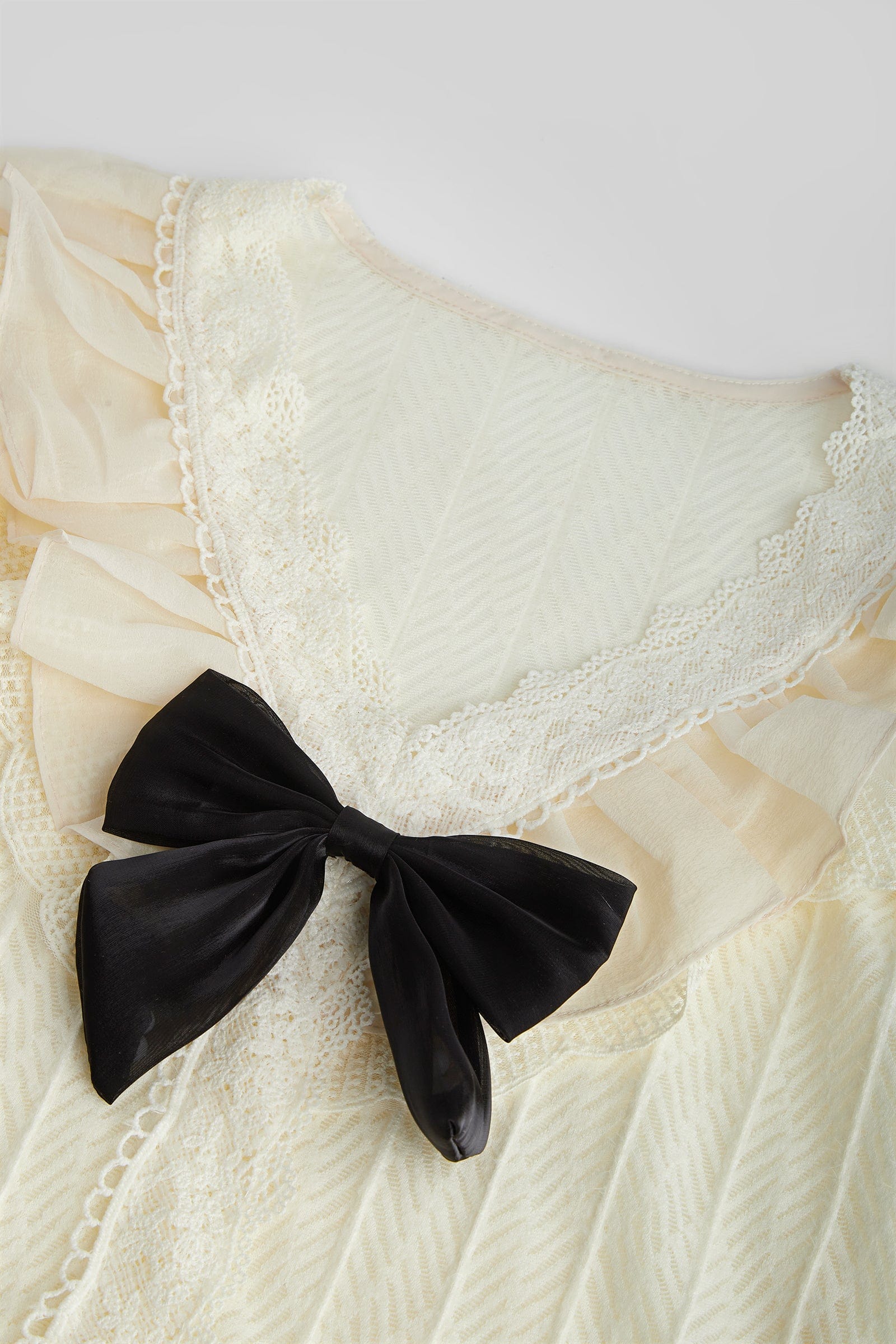 Ivory Ruffle Trim Bowknot Decor Blouse