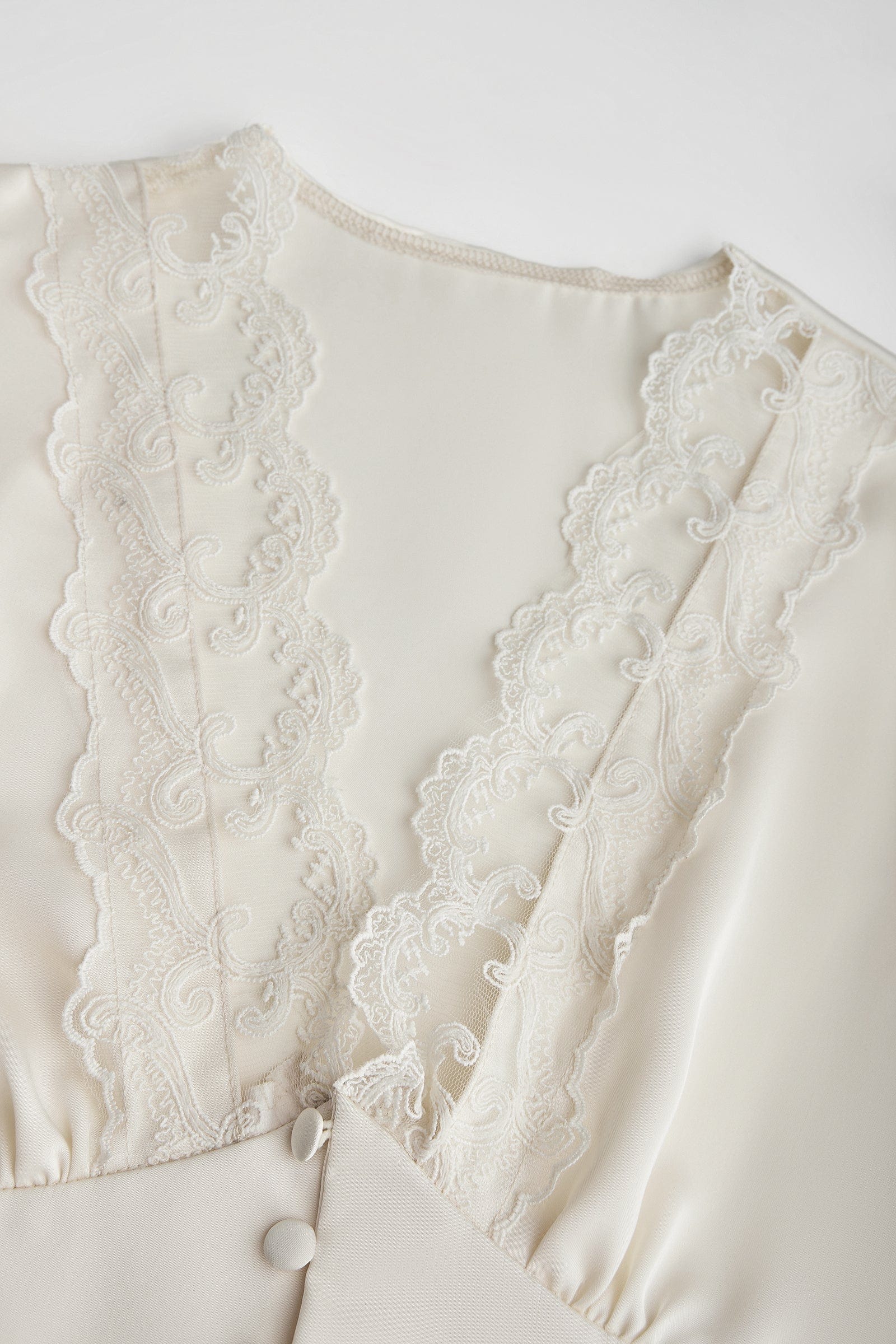 Ivory Satin Scallop Lace Puff Sleeve Crop Top