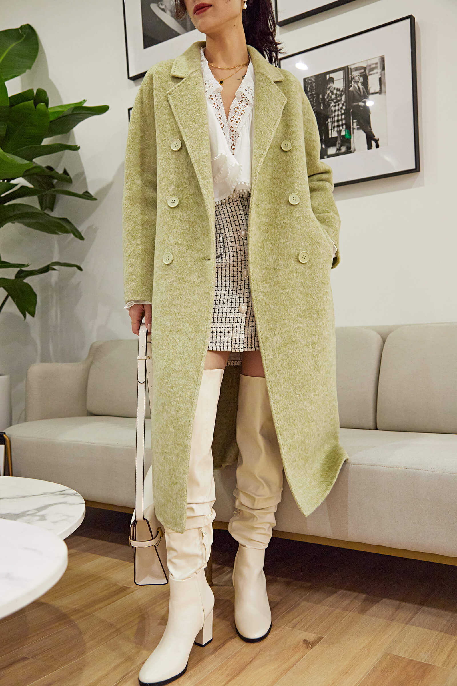 White Doll-Collar Bell Sleeve Blouse