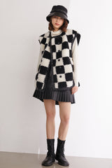 Stearns Black Checkerboard Teddy Vest