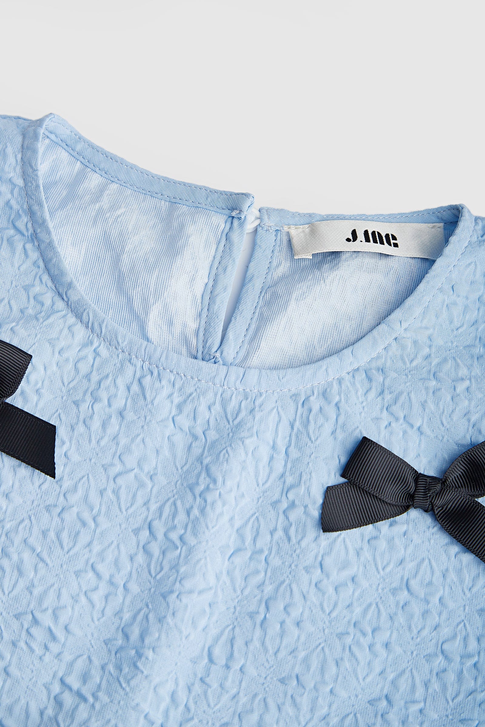 Cornflower Blue Textured Bowknot Decor Puff Sleeve Blouse