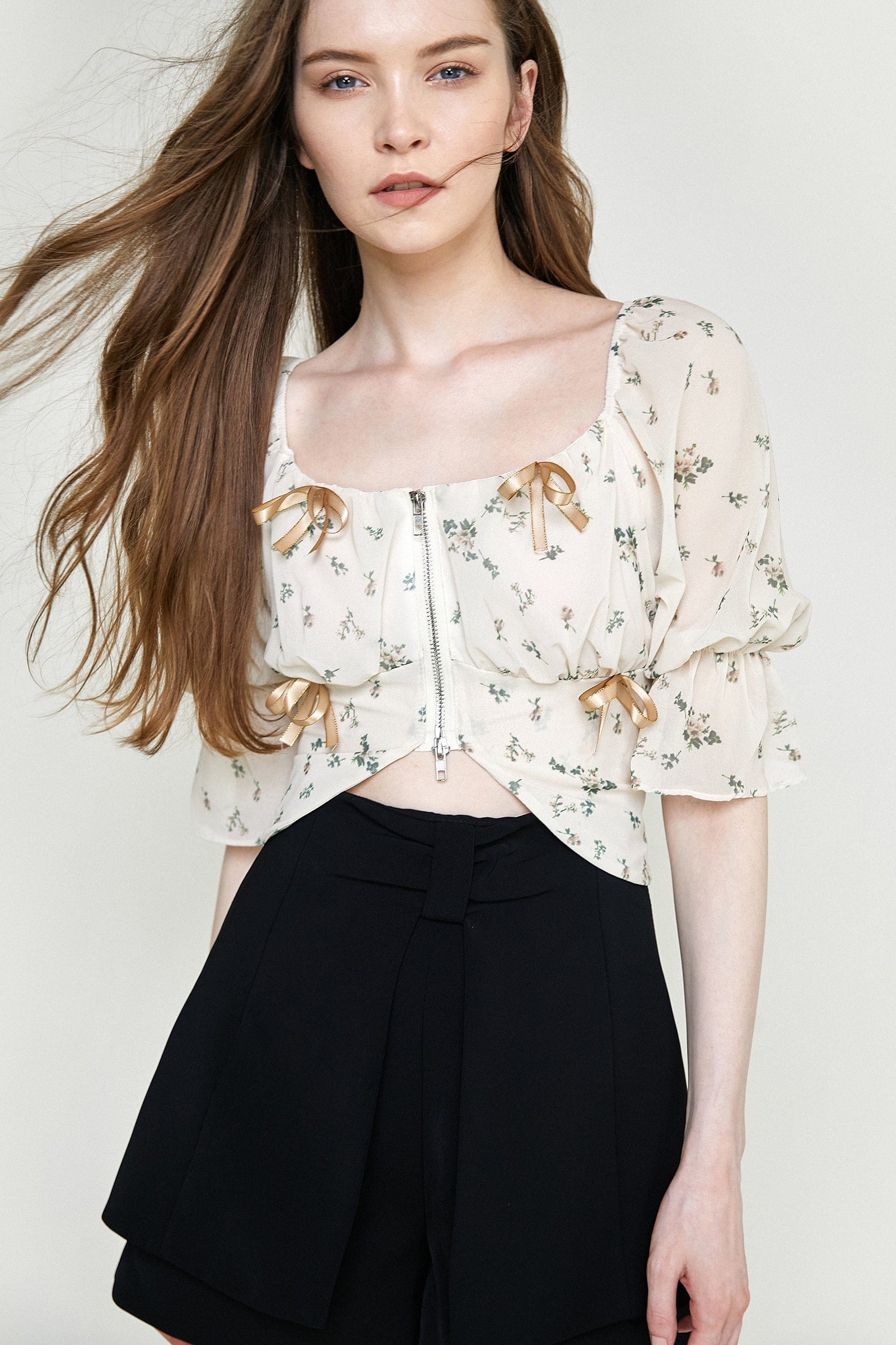 Old Lace Floral Print Bowknot Detail Zip-Up Blouse
