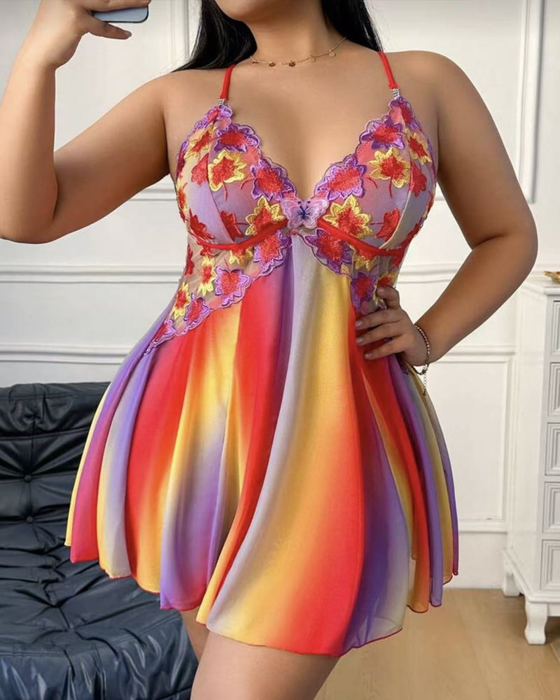 Plus Size V-Neck Colorful Embroidered Floral Backless Camisole Nightgown