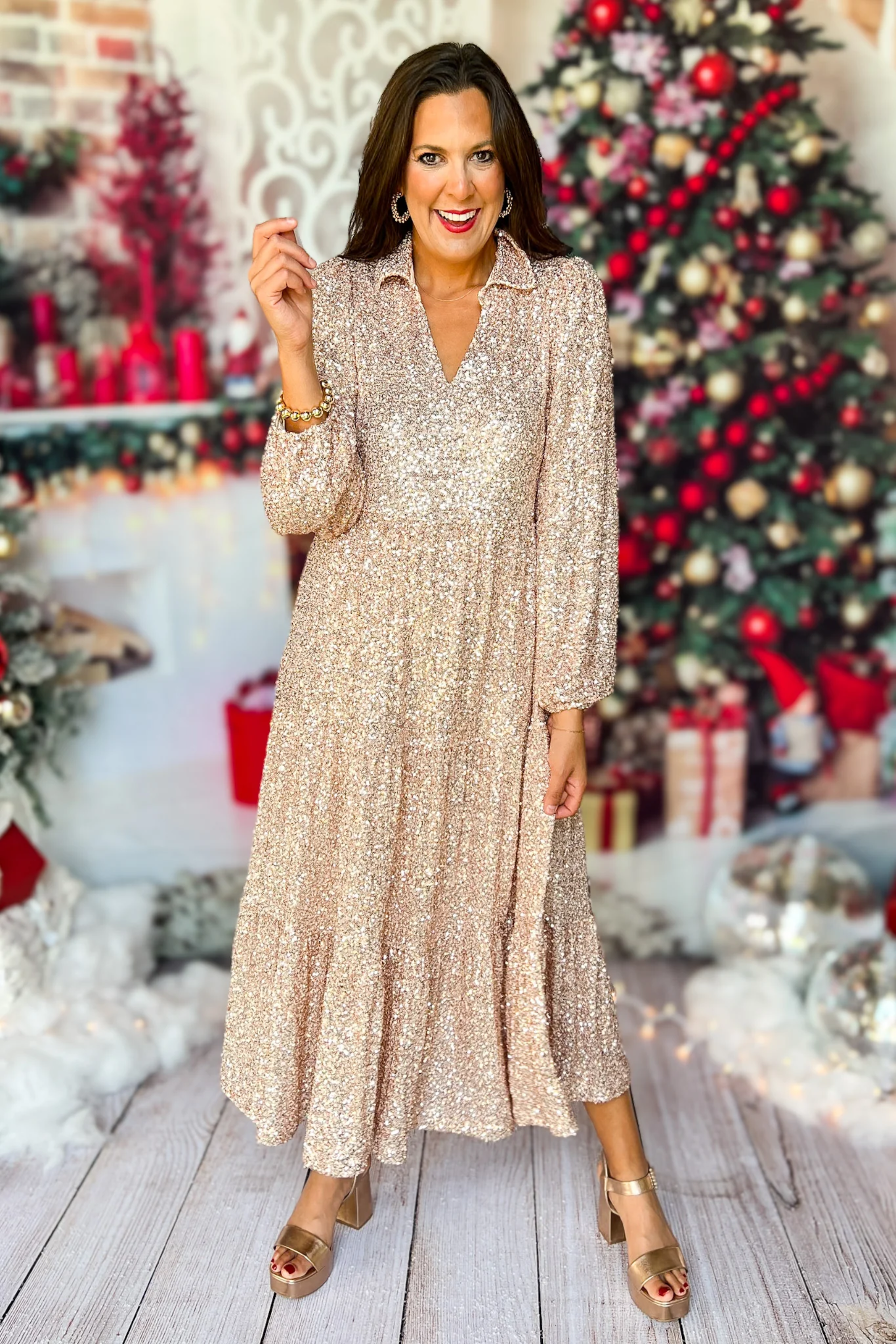 Elegant long dress with sequins