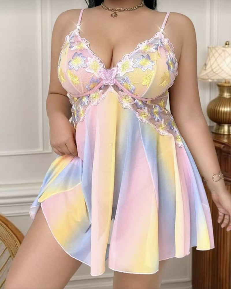 Plus Size V-Neck Colorful Embroidered Floral Backless Camisole Nightgown