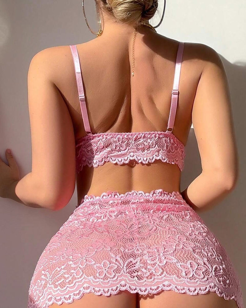 V Neck Lace Trimmed Strappy Lingerie Set